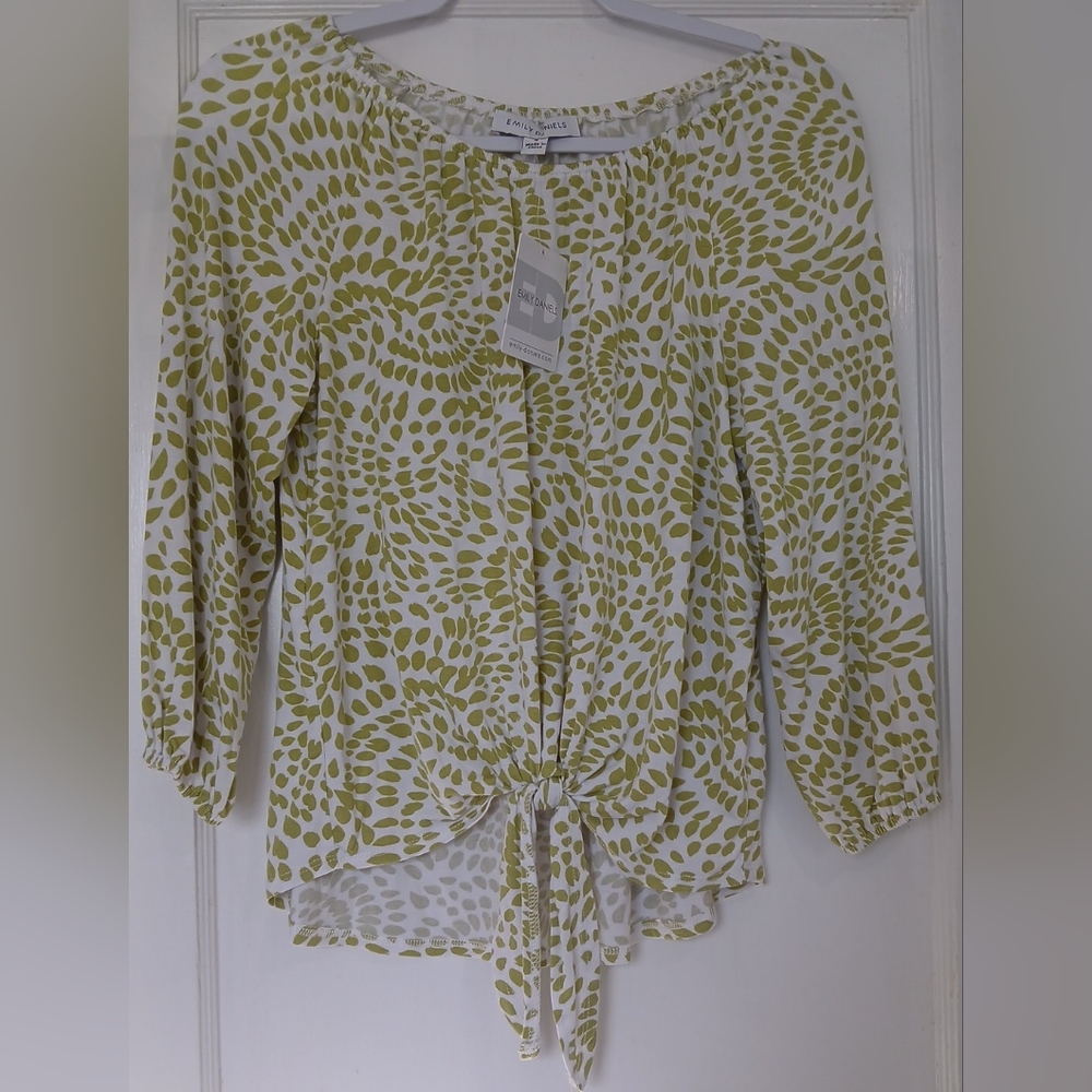 Emily Daniels Chic Green and White Patterned Blouse NWT